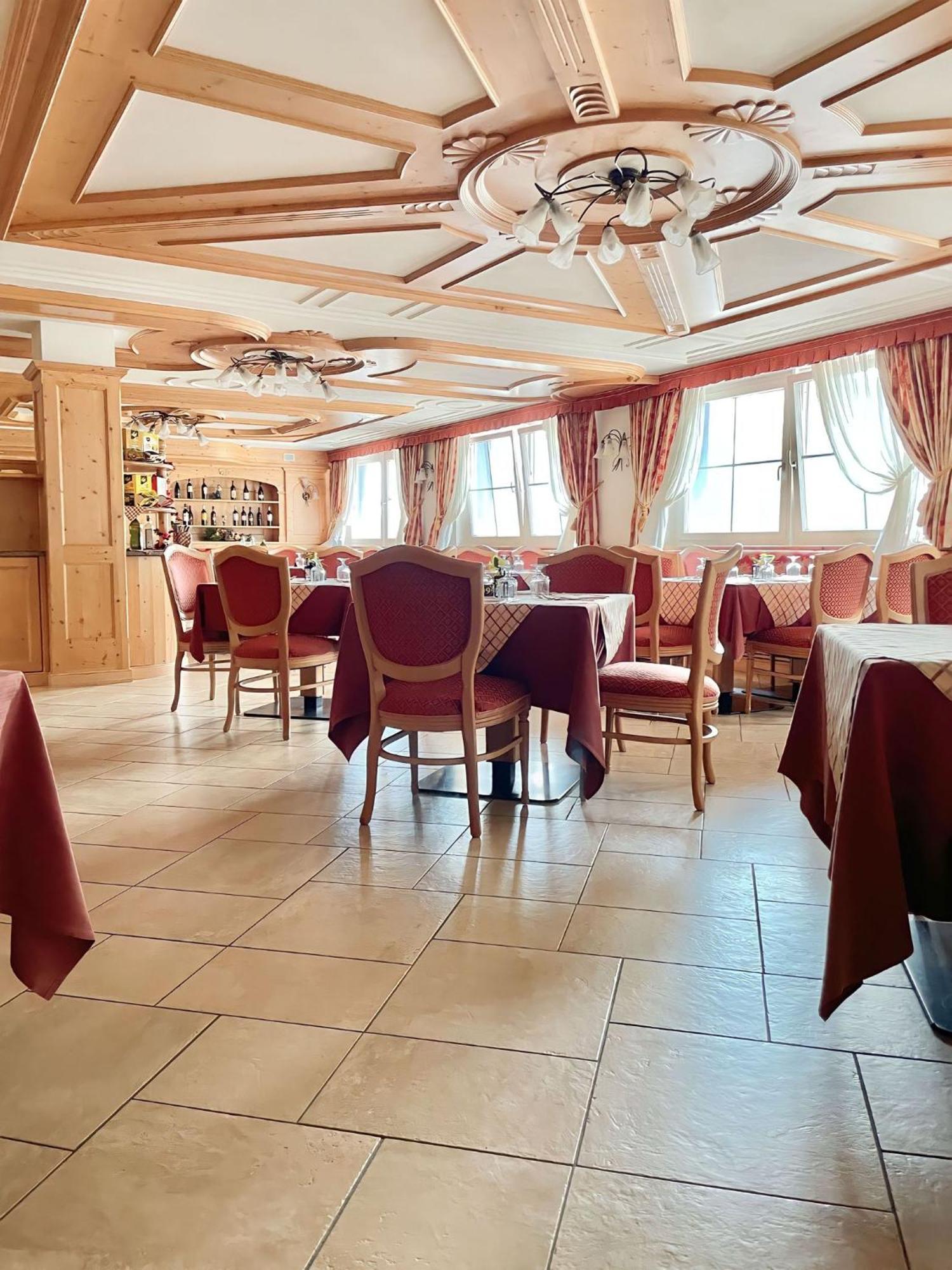 Hotel Panorama Passo del Tonale Exterior photo